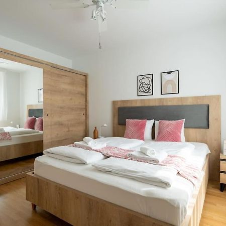 Elegant 1Br Flat With Balcony By Hm Διαμέρισμα Βιέννη Εξωτερικό φωτογραφία