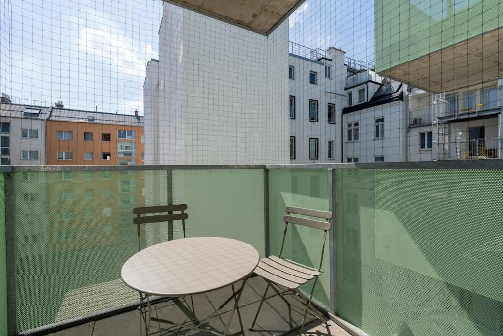 Elegant 1Br Flat With Balcony By Hm Διαμέρισμα Βιέννη Εξωτερικό φωτογραφία